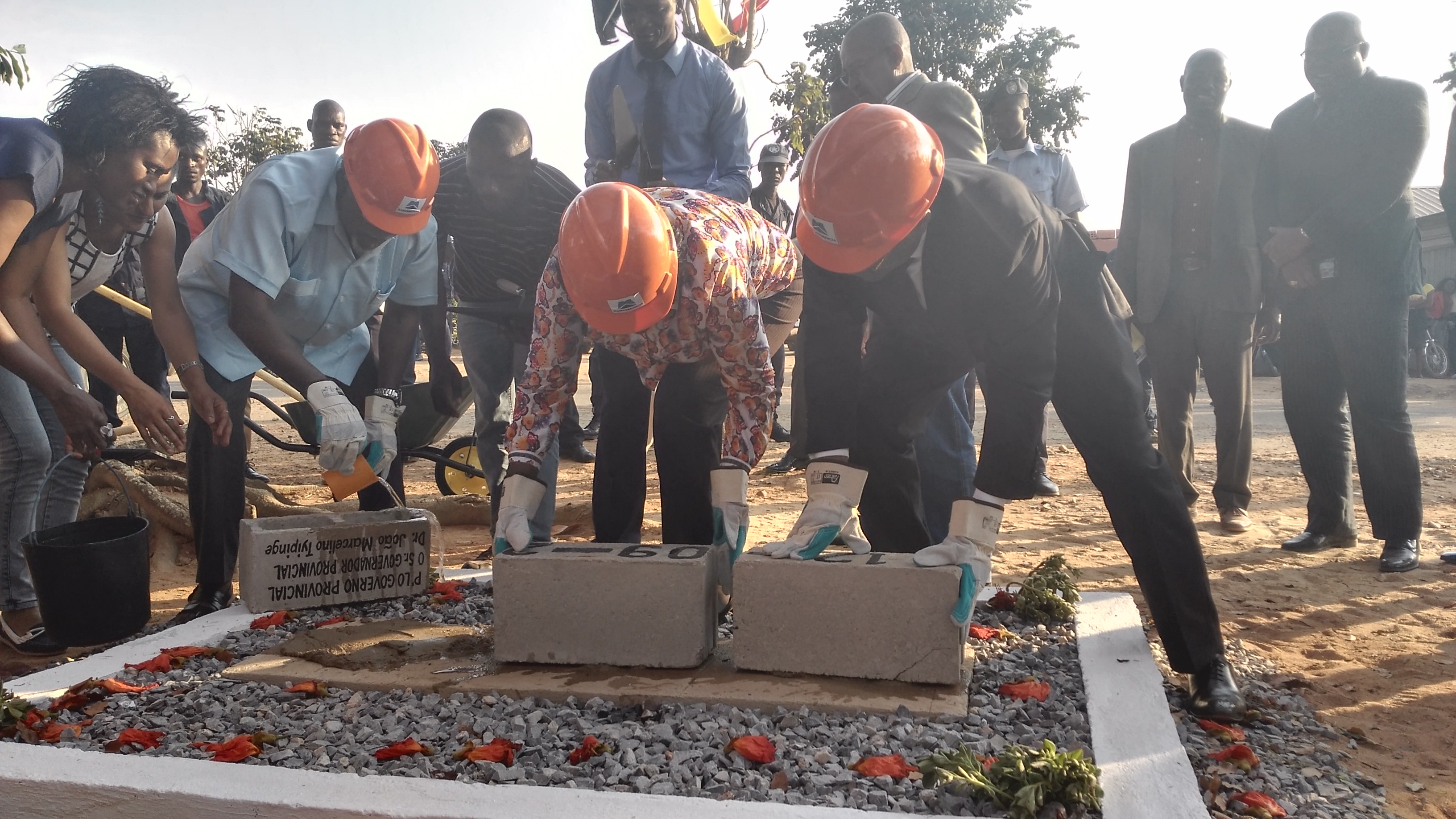 喜迎中秋佳節，公司新簽安哥拉兩個總承包合同正式生效